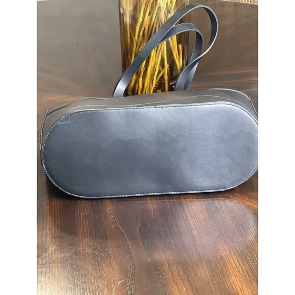 A new day black and tan weave basket tote​​ - Picture 9 of 9